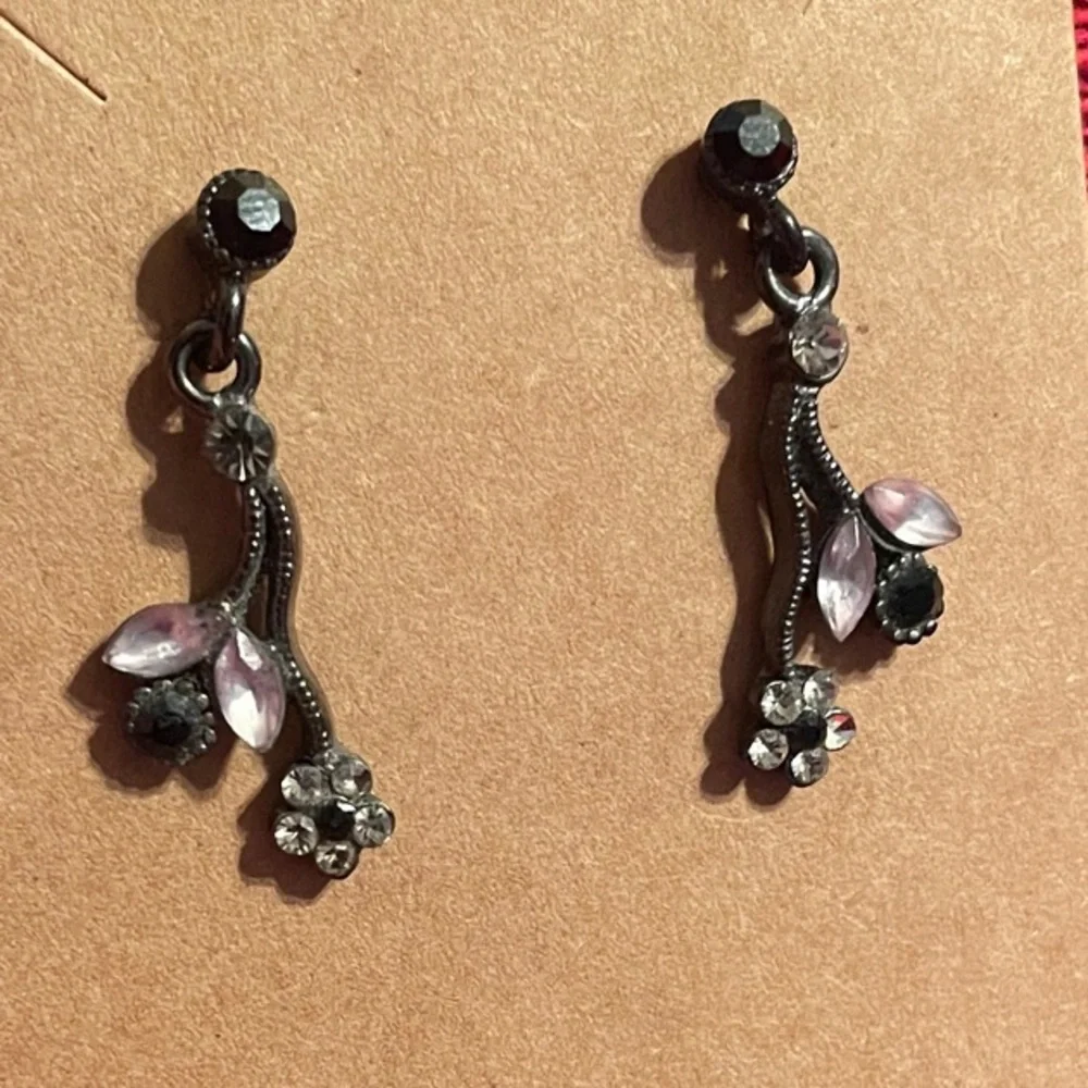 Chic Black and Pink Drop Earrings
